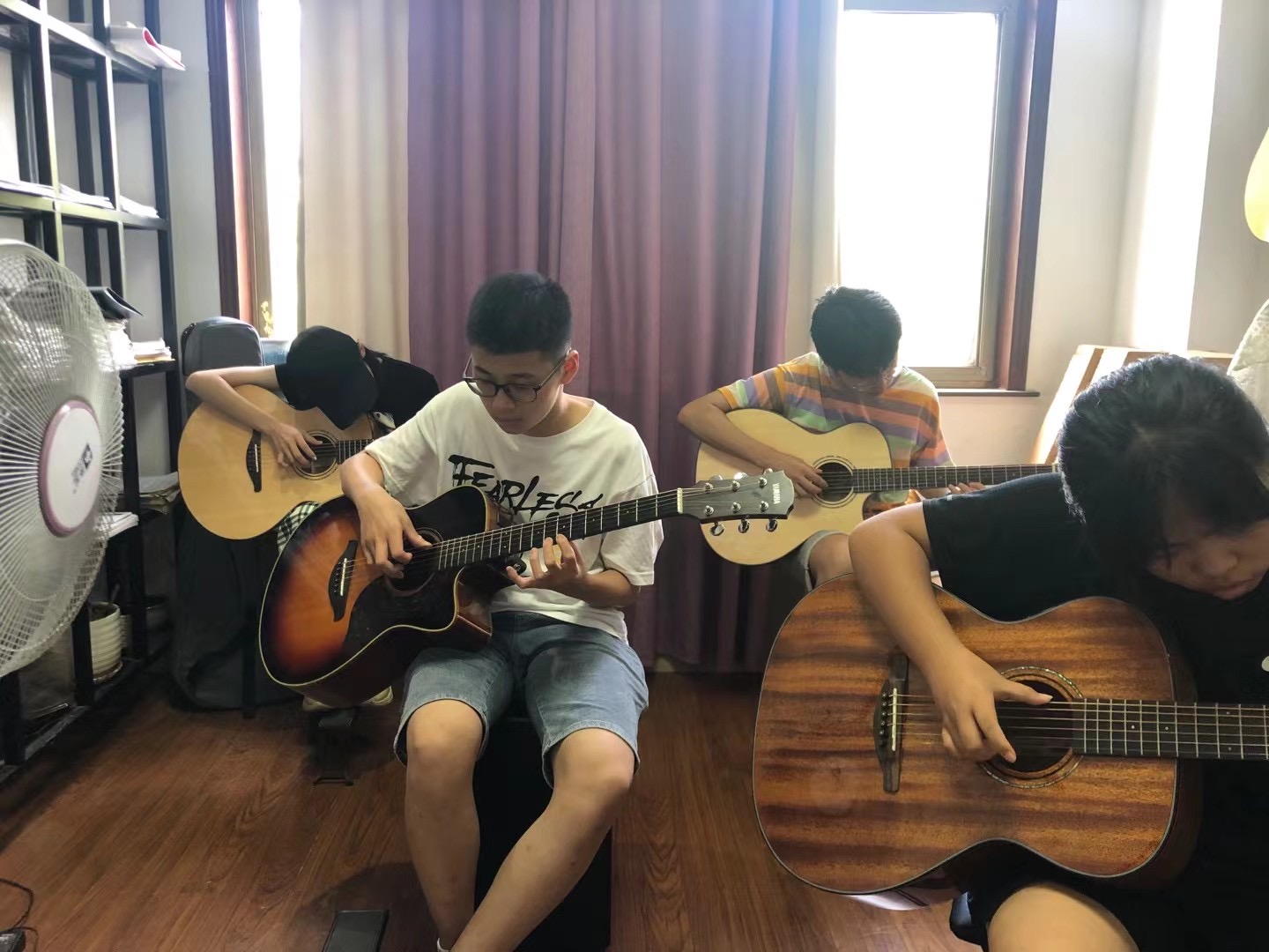 義烏甲譜吉他培訓(xùn)：奏響你成長(zhǎng)的樂(lè)章